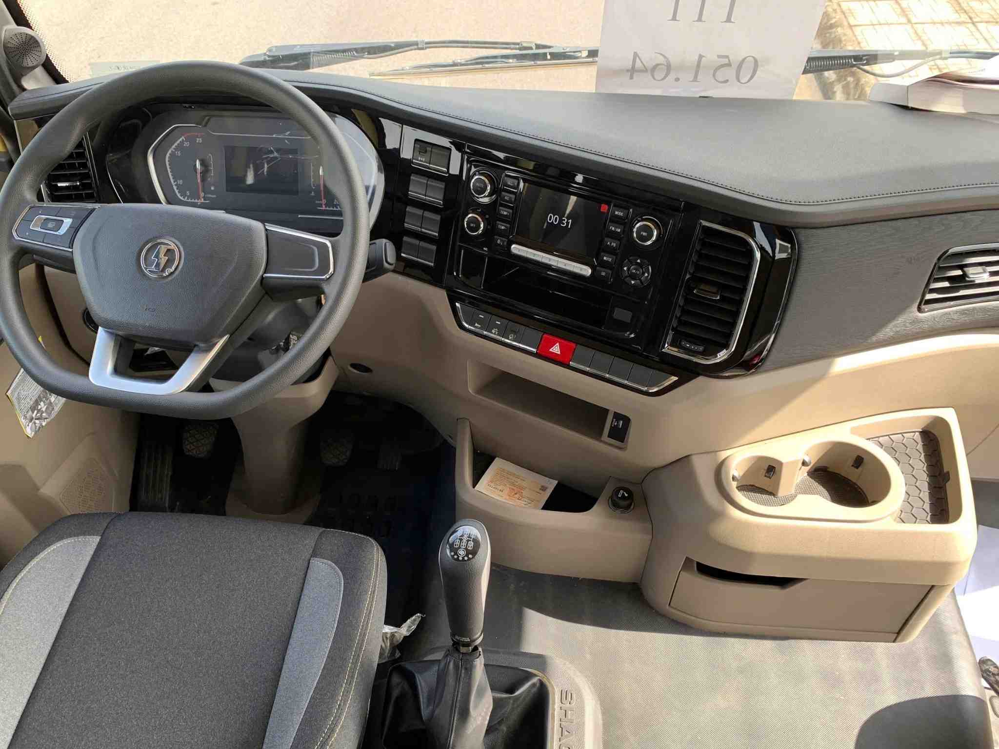 noi-that-xe-shacman-1-cau-300-hp
